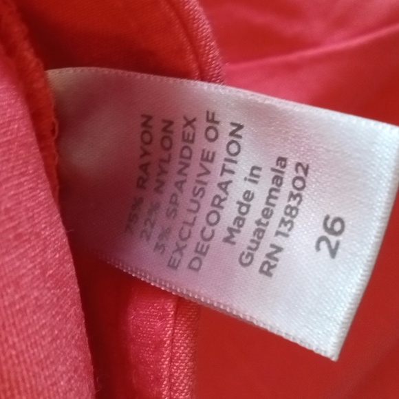 Avenue Coral Capri's Plus Size 26 - Picture 4 of 5